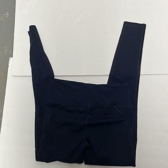 Victoria Secret Leggings with mesh side panel - Picture 4 of 8